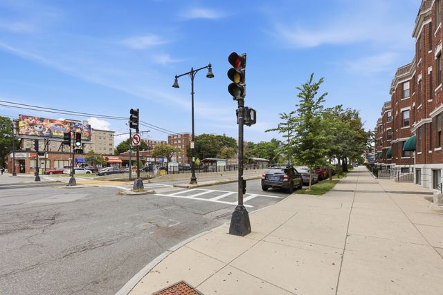 1572 Commonwealth Ave 6, Boston, MA 02135