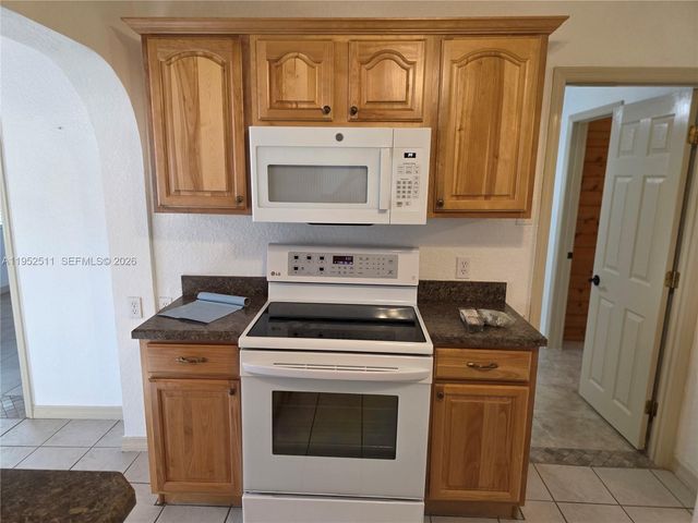 4321 Kirby Loop Rd, Fort Pierce, FL 34981