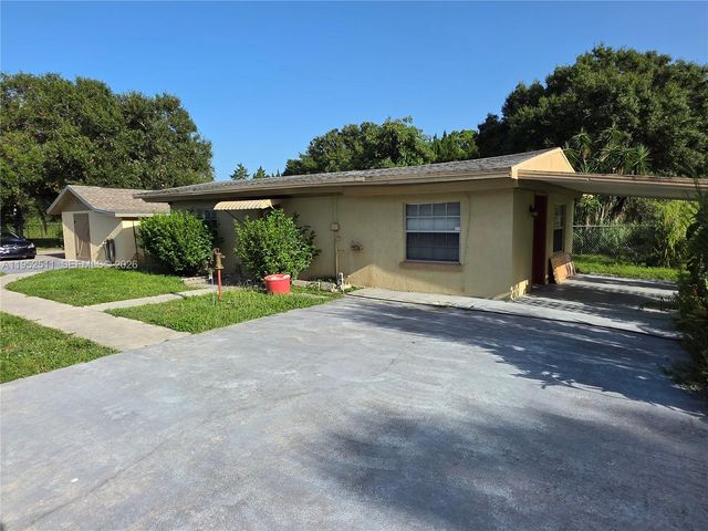 4321 Kirby Loop Rd, Fort Pierce, FL 34981