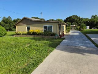 4321 Kirby Loop Rd, Fort Pierce, FL 34981