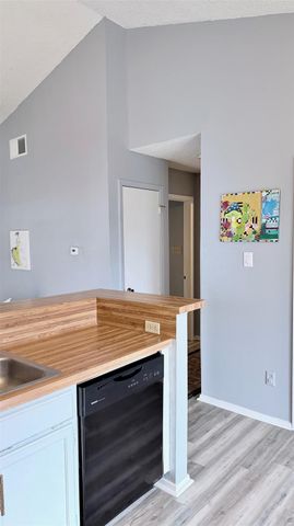 1411 Gracy Farms LN unit #96, Austin, TX 78758