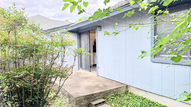 1411 Gracy Farms LN unit #96, Austin, TX 78758