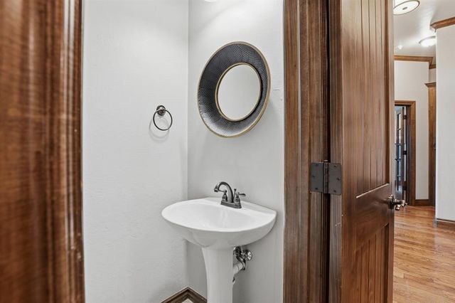 10904 SW 19th Street, Yukon, OK 73099