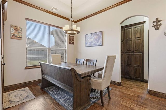 10904 SW 19th Street, Yukon, OK 73099