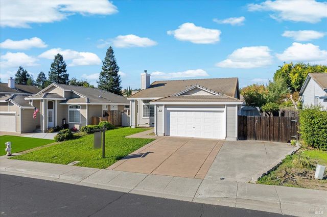106 Genoa Ct, Vacaville, CA 95688