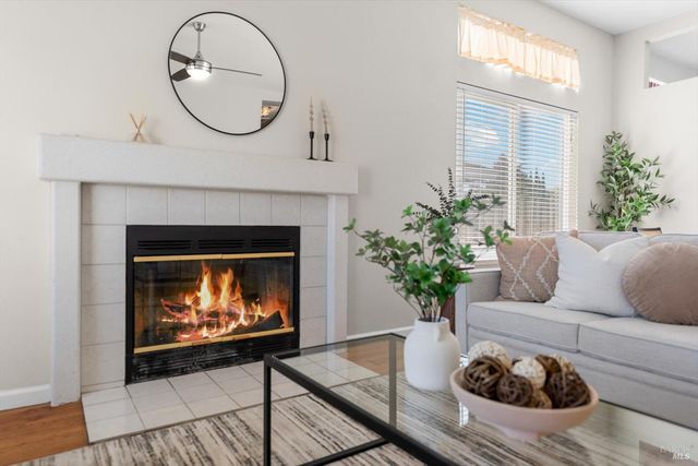 106 Genoa Ct, Vacaville, CA 95688