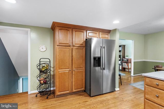 5804 OAK MOSS TER, Burke, VA 22015