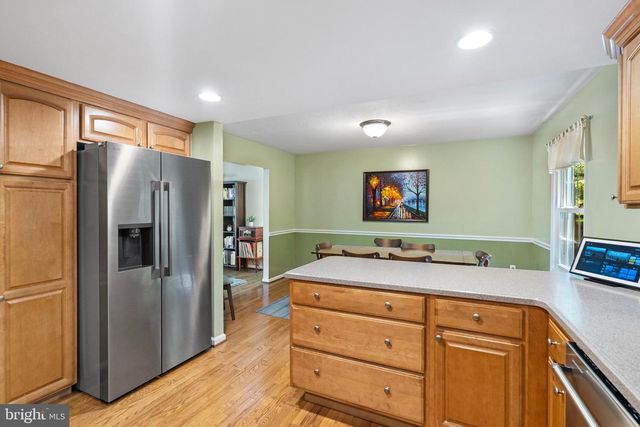 5804 OAK MOSS TER, Burke, VA 22015