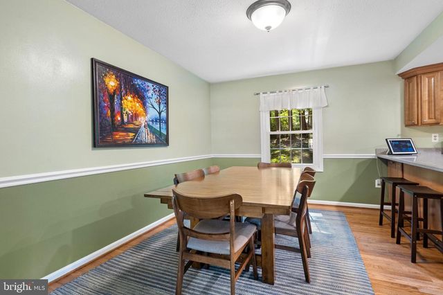 5804 OAK MOSS TER, Burke, VA 22015