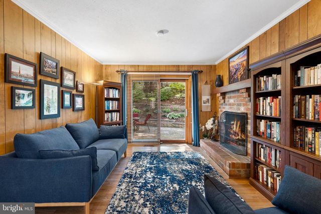 5804 OAK MOSS TER, Burke, VA 22015