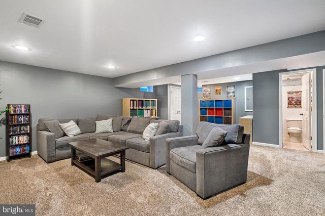 5804 OAK MOSS TER, Burke, VA 22015