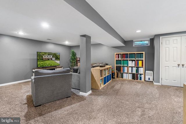 5804 OAK MOSS TER, Burke, VA 22015