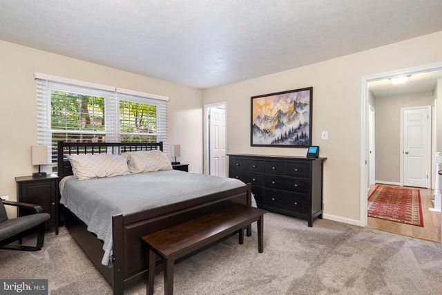 5804 OAK MOSS TER, Burke, VA 22015