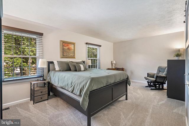 5804 OAK MOSS TER, Burke, VA 22015
