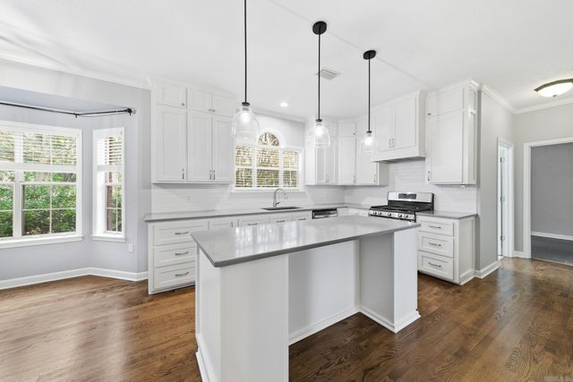 1715 Royal Drive, Conway, AR 72034