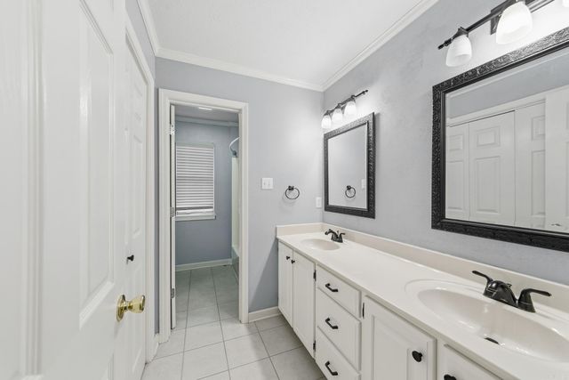 1715 Royal Drive, Conway, AR 72034