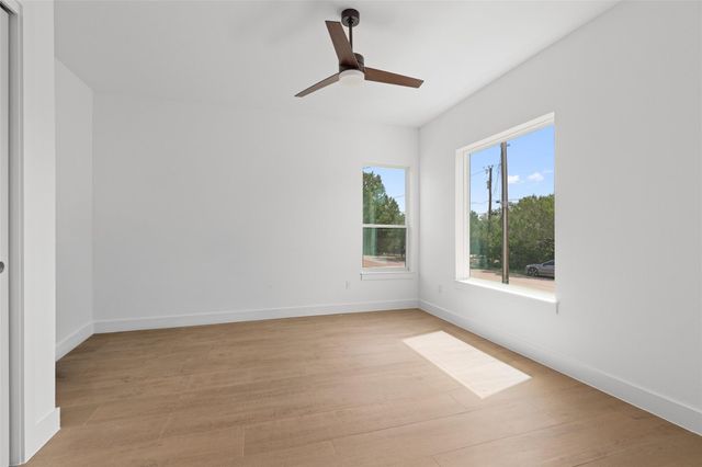 21408 Lakefront DR, Lago Vista, TX 78645