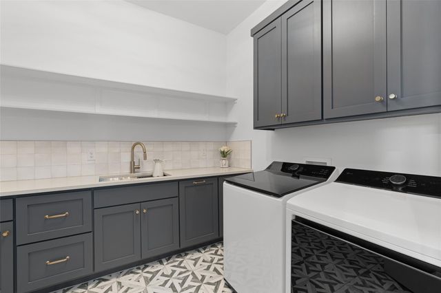 21408 Lakefront DR, Lago Vista, TX 78645