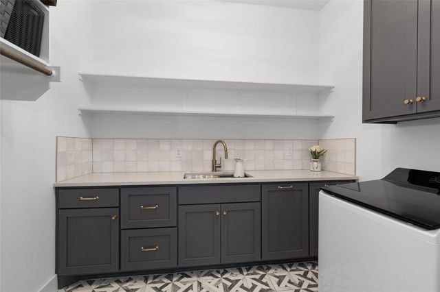 21408 Lakefront DR, Lago Vista, TX 78645