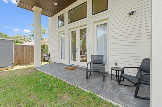 21408 Lakefront DR, Lago Vista, TX 78645