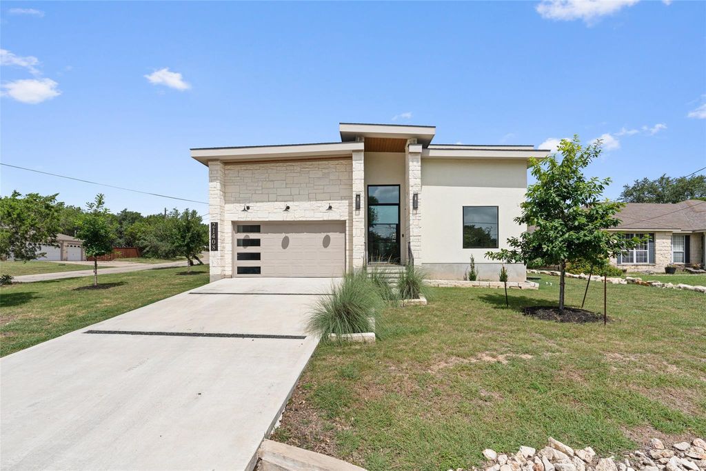 21408 Lakefront DR, Lago Vista, TX 78645