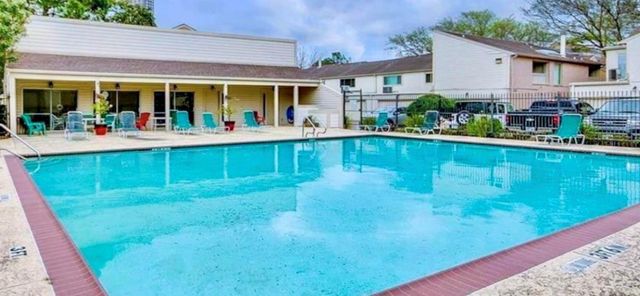 1962 Augusta Drive, Houston, TX 77057