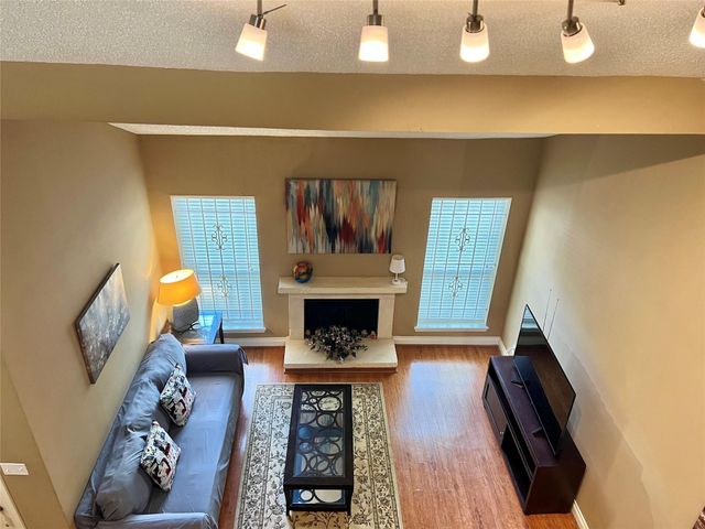 1962 Augusta Drive, Houston, TX 77057