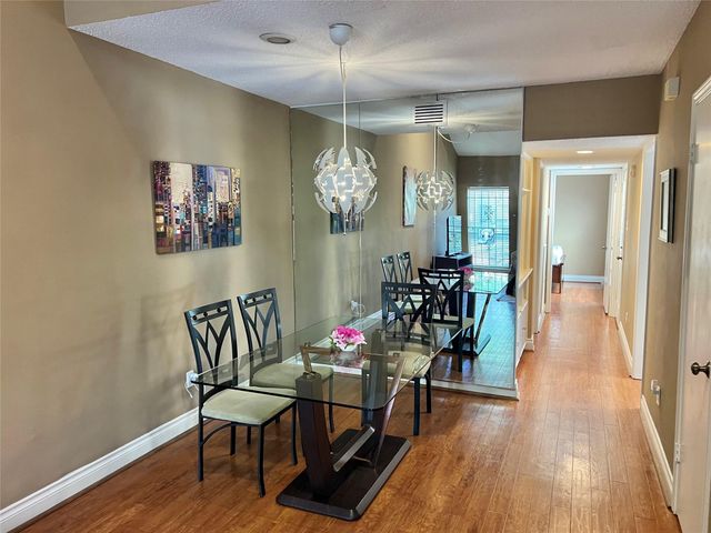 1962 Augusta Drive, Houston, TX 77057