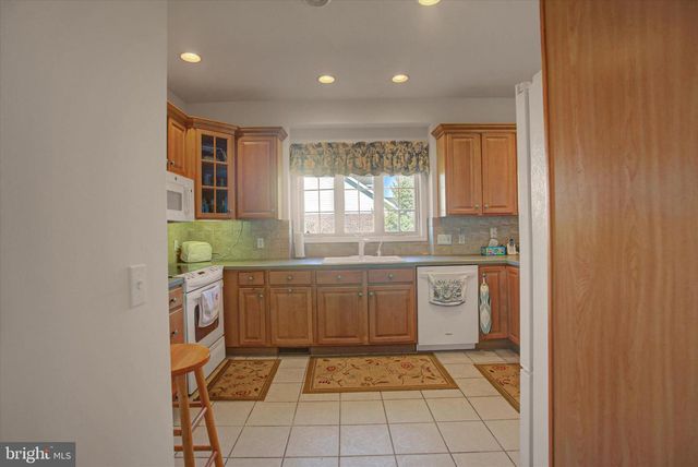 1634 MAJESTIC DRIVE, Chambersburg, PA 17202