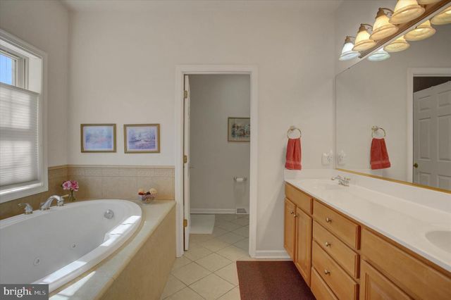 1634 MAJESTIC DRIVE, Chambersburg, PA 17202