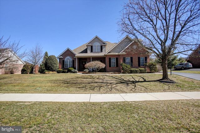 1634 MAJESTIC DRIVE, Chambersburg, PA 17202