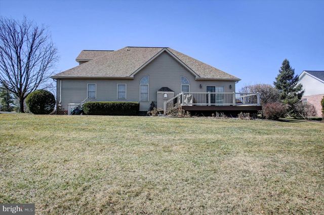 1634 MAJESTIC DRIVE, Chambersburg, PA 17202