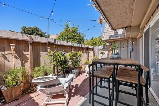 405 Requeza Street H9, Encinitas, CA 92024