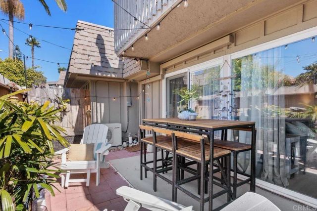 405 Requeza Street H9, Encinitas, CA 92024