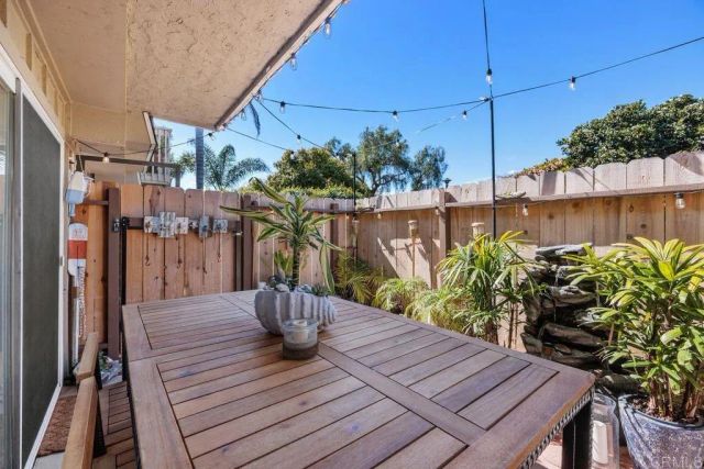 405 Requeza Street H9, Encinitas, CA 92024