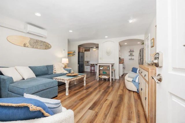 405 Requeza Street H9, Encinitas, CA 92024