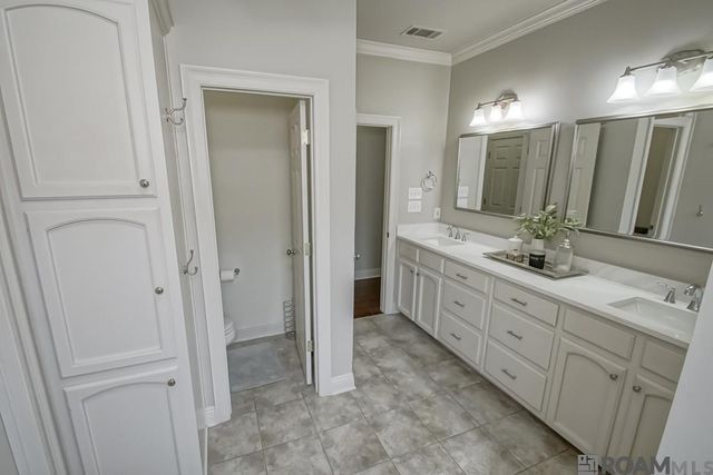 7015 Rose Hill Dr, Baton Rouge, LA 70817