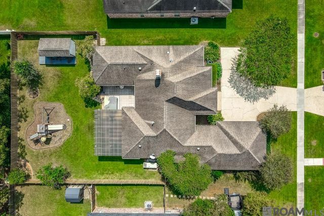 7015 Rose Hill Dr, Baton Rouge, LA 70817