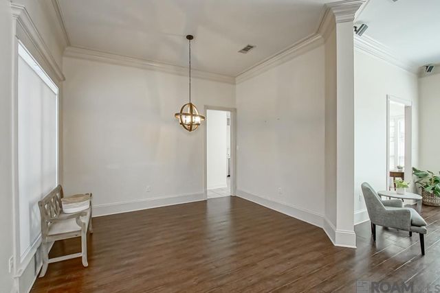 7015 Rose Hill Dr, Baton Rouge, LA 70817