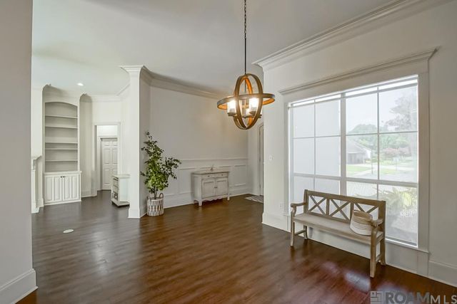 7015 Rose Hill Dr, Baton Rouge, LA 70817