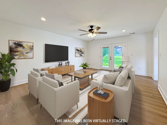 1020 Jeffries Lane, Hustonville, KY 40437