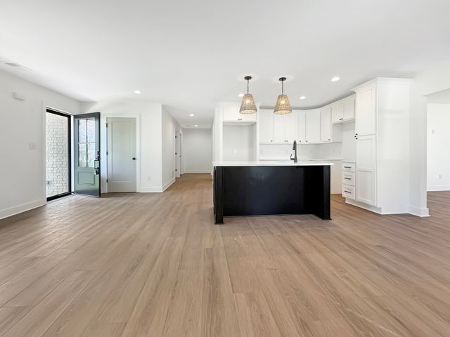 1020 Jeffries Lane, Hustonville, KY 40437