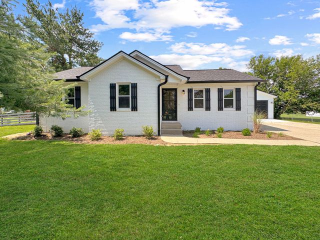 1020 Jeffries Lane, Hustonville, KY 40437