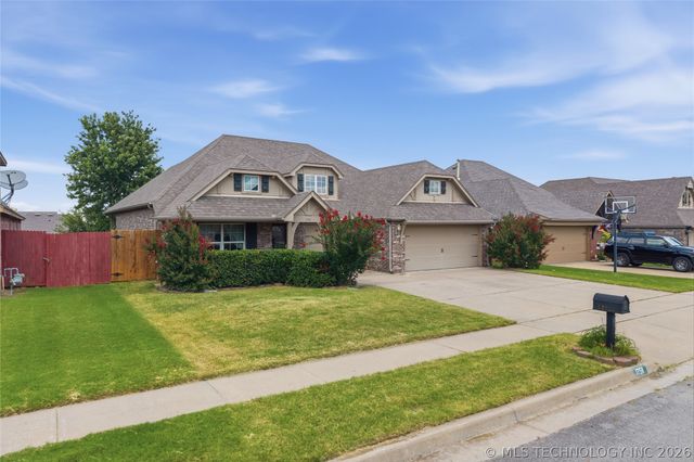 17511 E 43rd Street, Tulsa, OK 74134