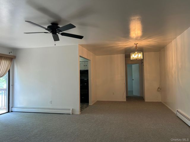 284 Sneden Place W 284, Spring Valley, NY 10977