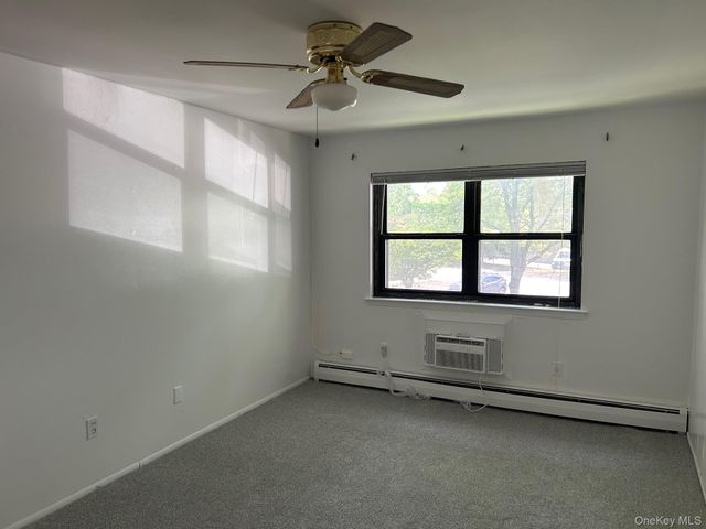 284 Sneden Place W 284, Spring Valley, NY 10977