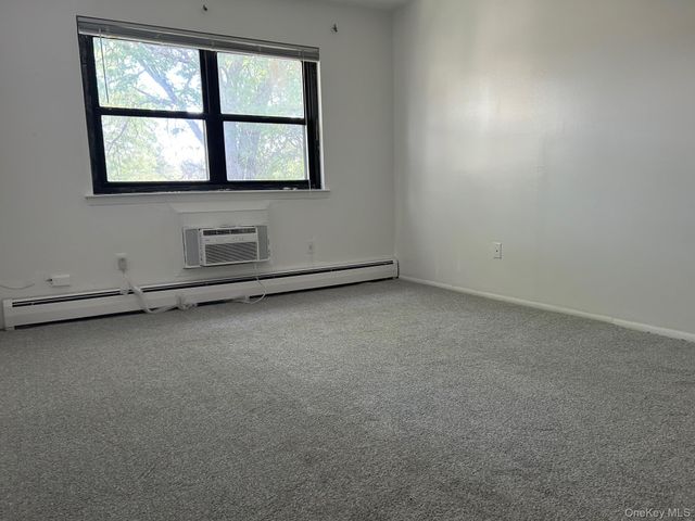 284 Sneden Place W 284, Spring Valley, NY 10977