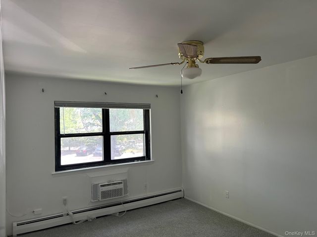 284 Sneden Place W 284, Spring Valley, NY 10977
