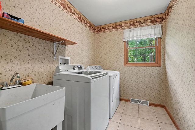 26605 S Jacob Drive, Channahon, IL 60410