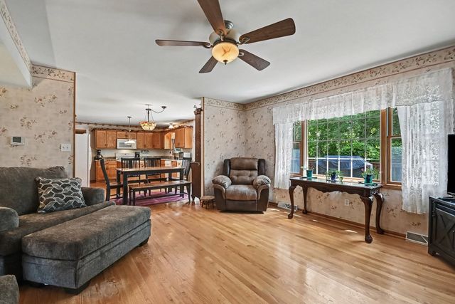 26605 S Jacob Drive, Channahon, IL 60410